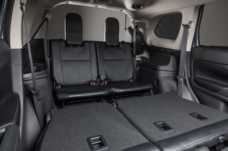  Mitsubishi Outlander 2014 года  (фото 39 из 136)